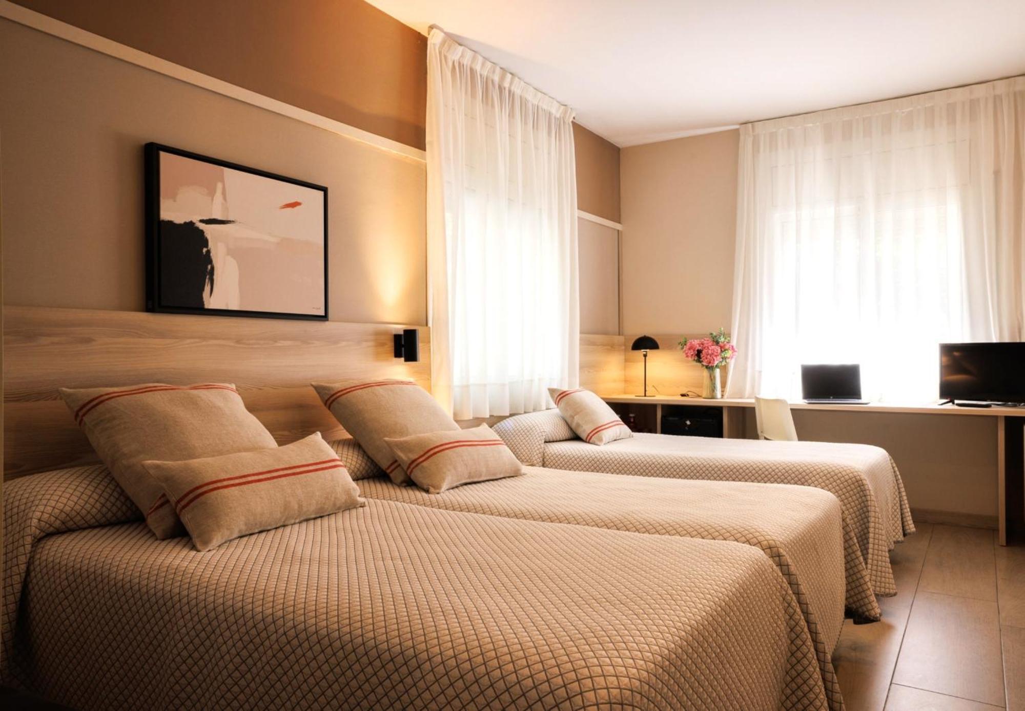 Bonanova Park Hotel Barcelona Bagian luar foto